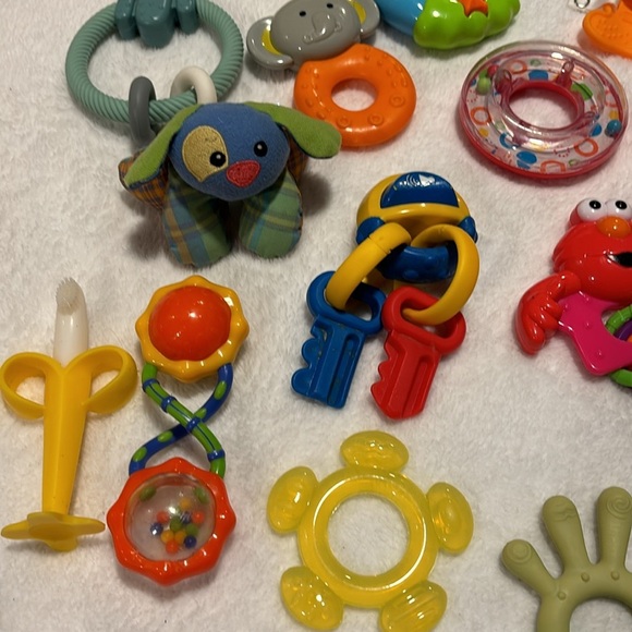 Variety of 20 different baby toys, rattles, tethers and stimulation for baby - Picture 2 of 5